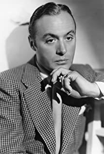 How tall is Charles Boyer?